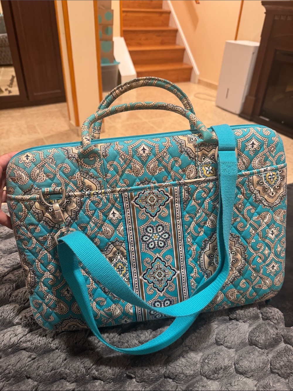 Vera Bradley Turquoise Paisley Quilted Laptop Tote hard case